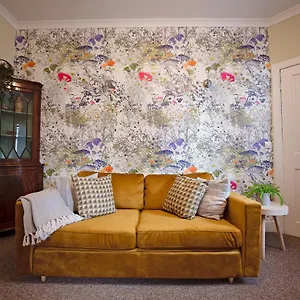 Cosy One Bedroom Flat In Center Apartment
